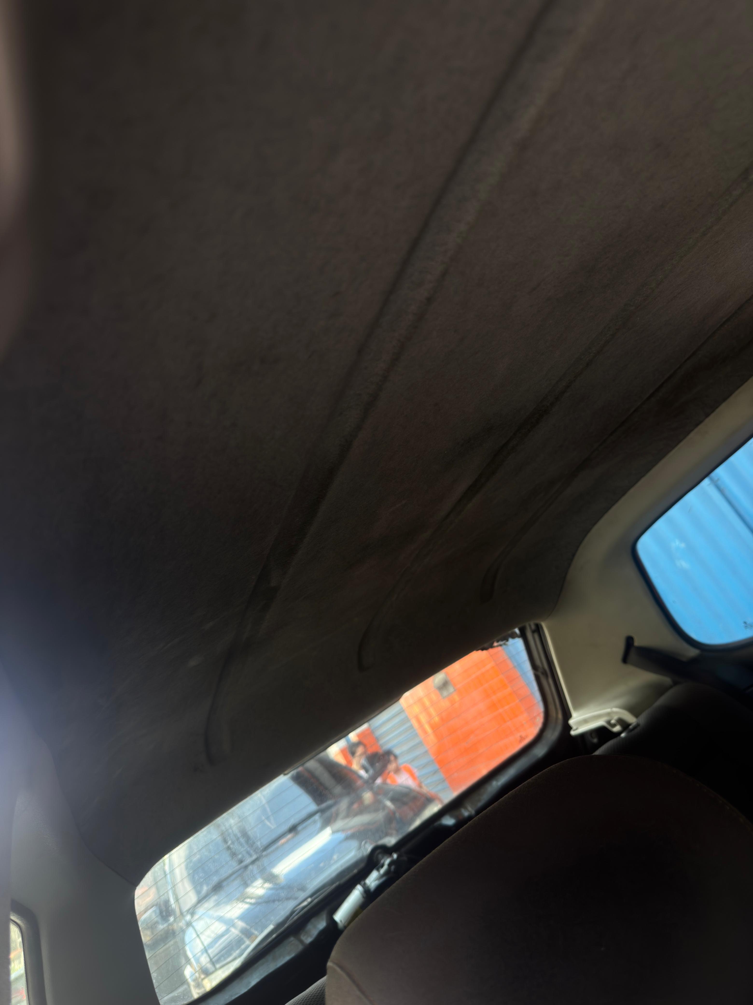 Banco manchado antes da higienização